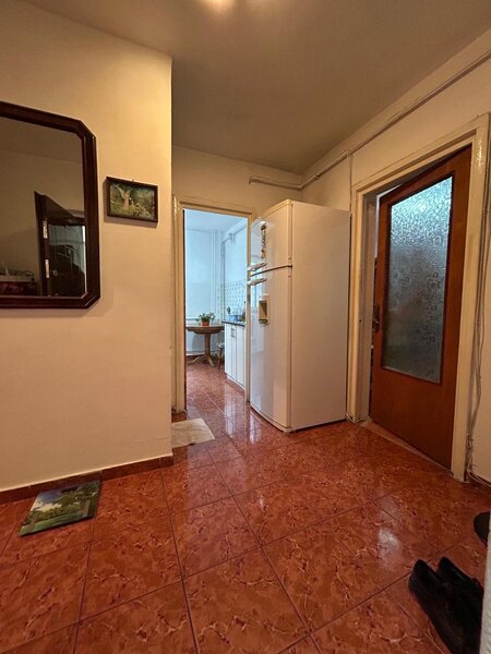 Iancului x Pantelimon, langa Casa Magica, metroul Iancului la 12min.