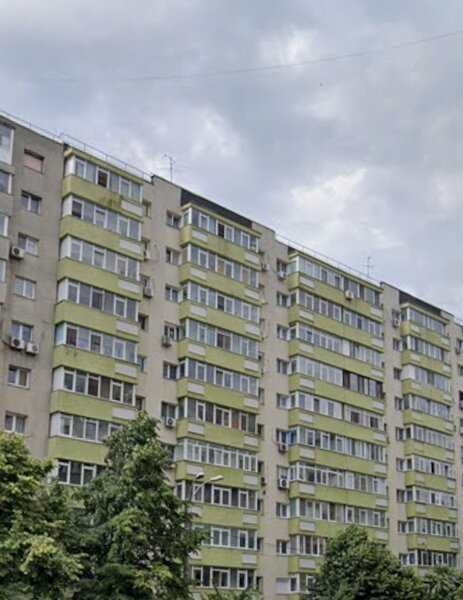 Iancului x Pantelimon, langa Casa Magica, metroul Iancului la 12min.